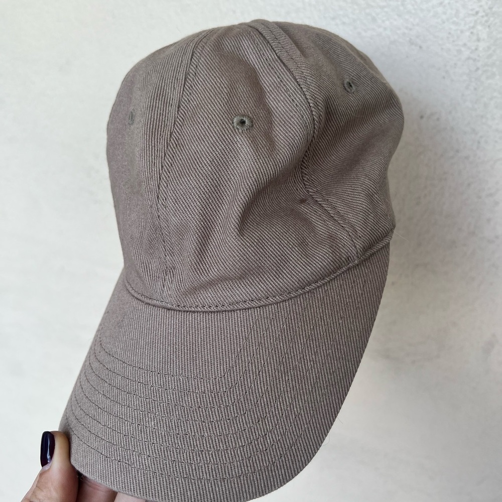 SKIMS nwot Taupe Tan Baseball Cap